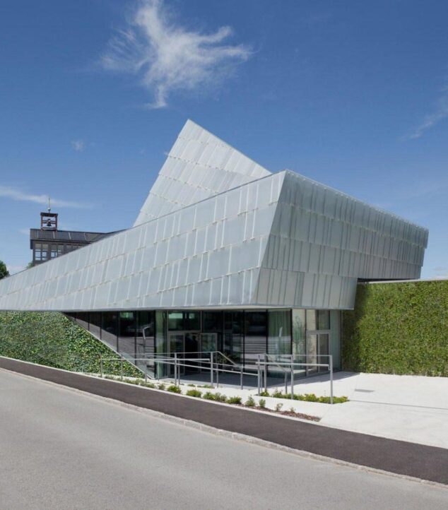 Rif Community Center