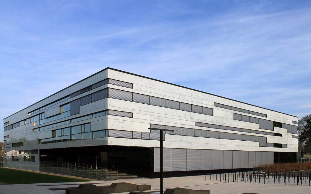 Sebastian Lotzer Secondary School | Glass Rainscreen Façade