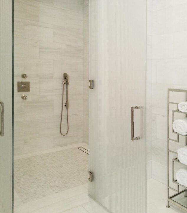 1110 Park Avenue Residential Building | Glass Shower Door