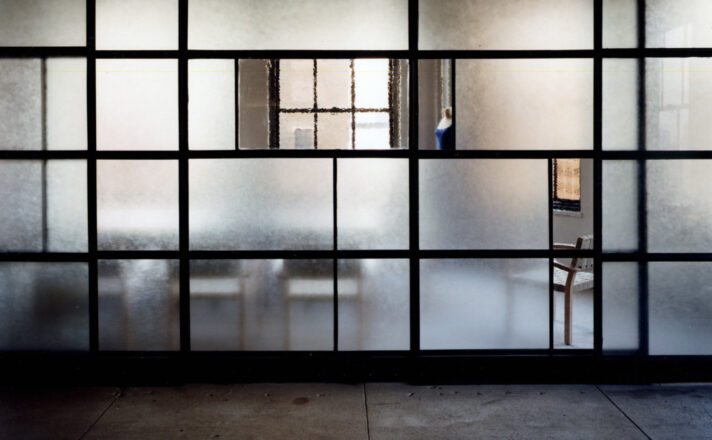 Eileen Fisher Showroom | Decorative Laminated Glass Wall
