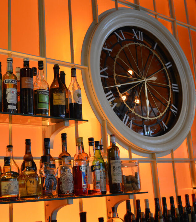 Lafayette Restaurant | Glass Wall