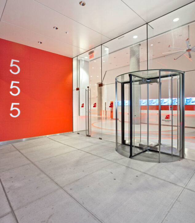 Mercedes House | Etched Back-Painted Glass Wall