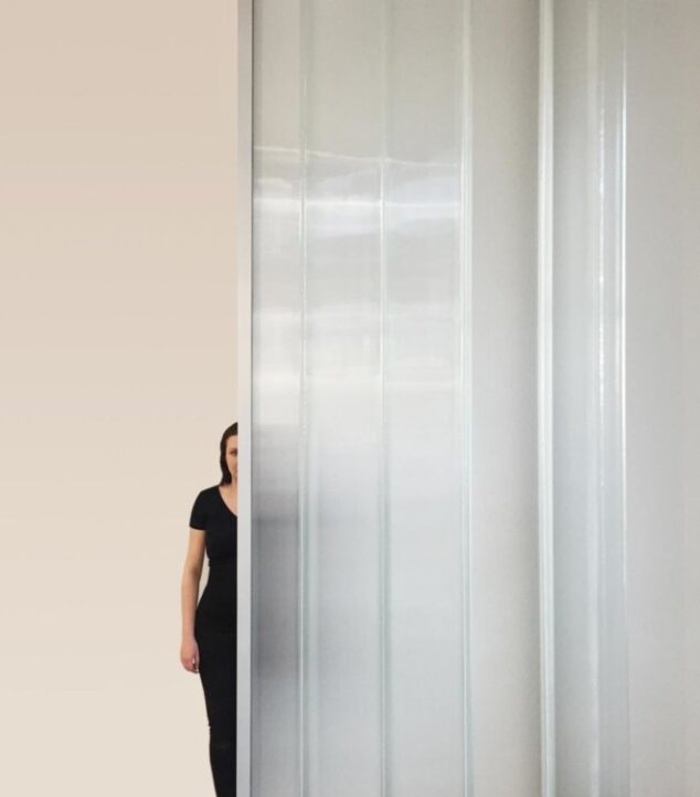 "Houdini" Channel Glass