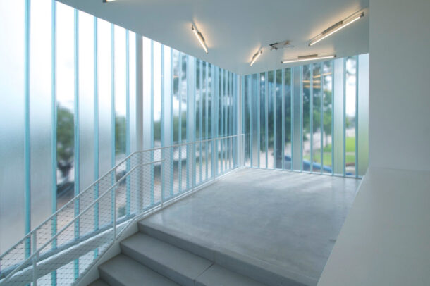 Blaffer Art Museum | Mixed channel glass textures