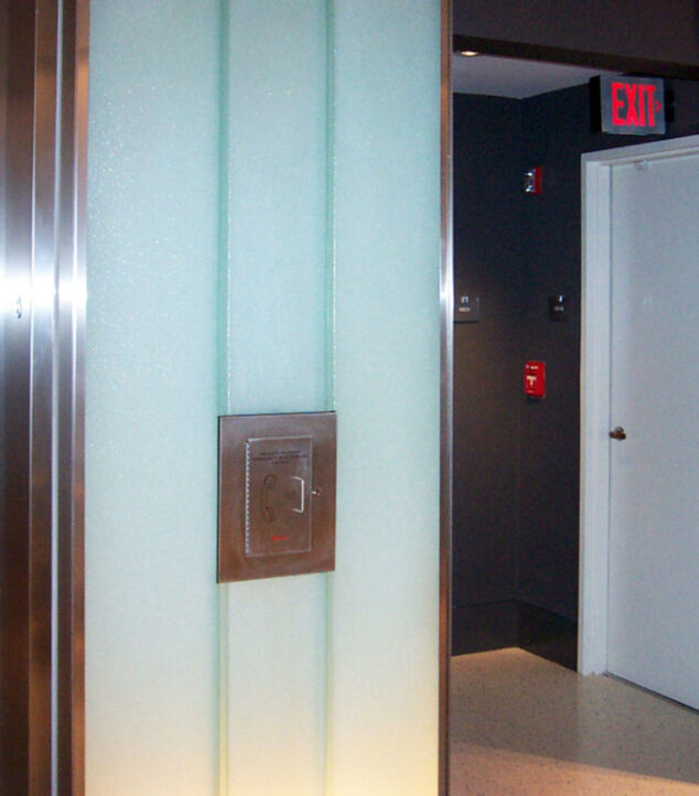 Bloomberg News Bureau | Bendheim Channel Glass Project