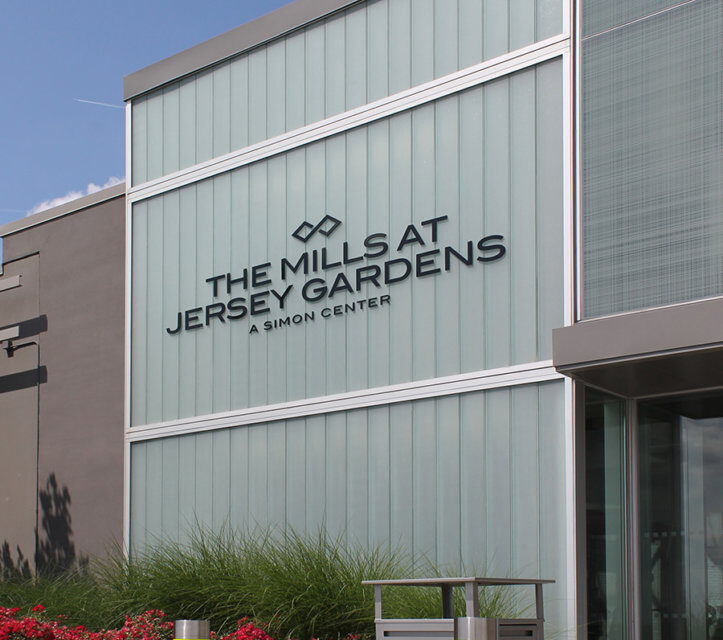 The Mills at Jersey Gardens | Bendheim Channel Glass Project