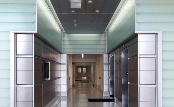 University of Wisconsin Milwaukee - Kenwood Interdisciplinary Research Complex | Bendheim Channel Glass Project