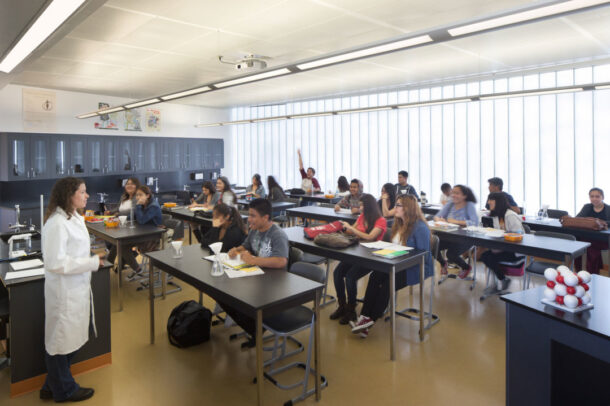 LAUSD James A. Garfield High School | Bendheim Channel Glass Project