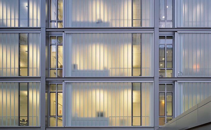 Lycée Français de New York | Bendheim Channel Glass Project