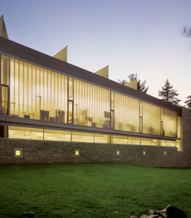 Sarah Lawrence College - Heimbold Visual Arts Center | Bendheim Channel Glass Project