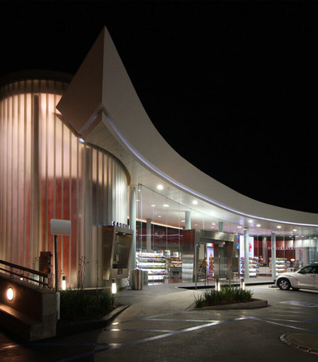 United Oil Station | Bendheim Channel Glass Project