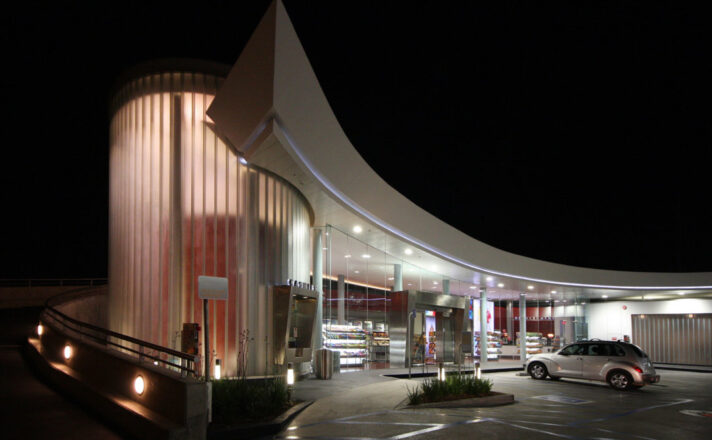 United Oil Station | Bendheim Channel Glass Project