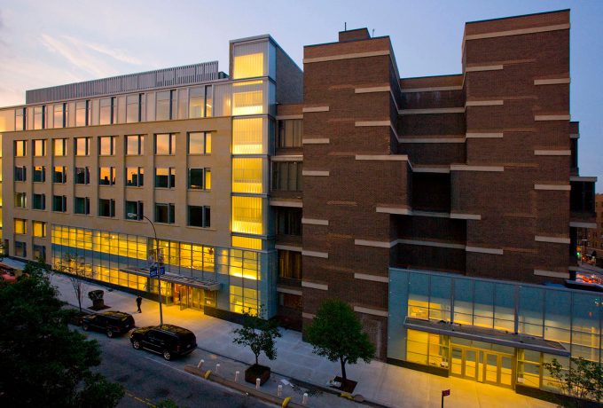 Yeshiva University - Glueck Center | Bendheim Channel Glass Project