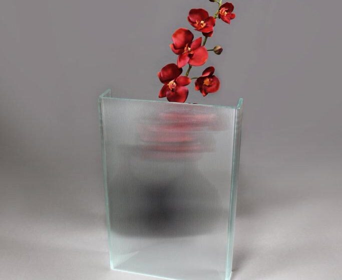 "Houdini" Channel Glass