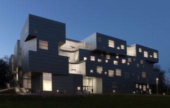 University of Iowa - Visual Arts Building | Bendheim Channel Glass Project