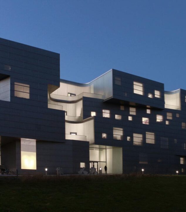 University of Iowa - Visual Arts Building | Bendheim Channel Glass Project