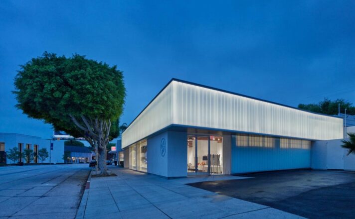 Blu Dot Showroom | Bendheim Channel Glass Project