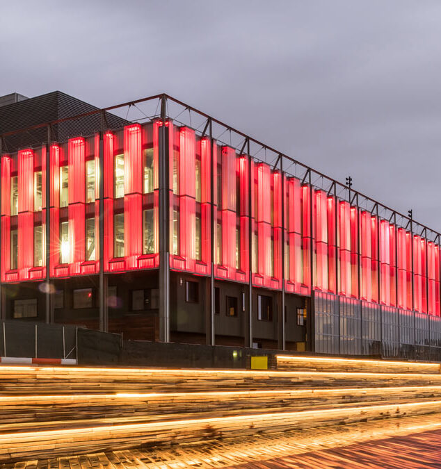 South Street Seaport | Bendheim Channel Glass Project