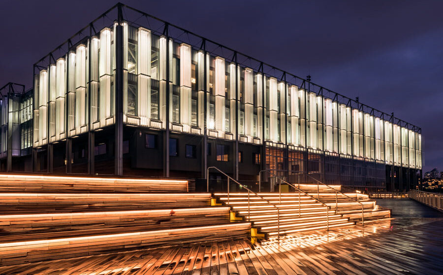 South Street Seaport | Bendheim Channel Glass Project