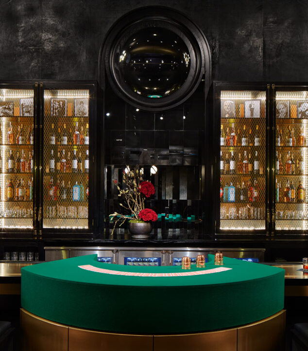 Chicago Magic Lounge | Bendheim Architectural Glass Project