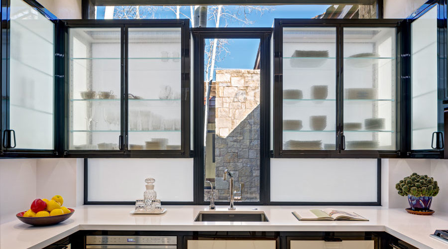Kitchens Make a Fashionable Statement with Bendheim Cabinet Glass