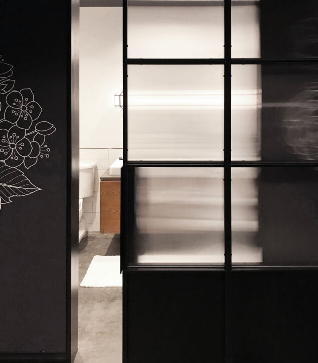 Crossroads Hotel | Bendheim Textured Architectural Glass