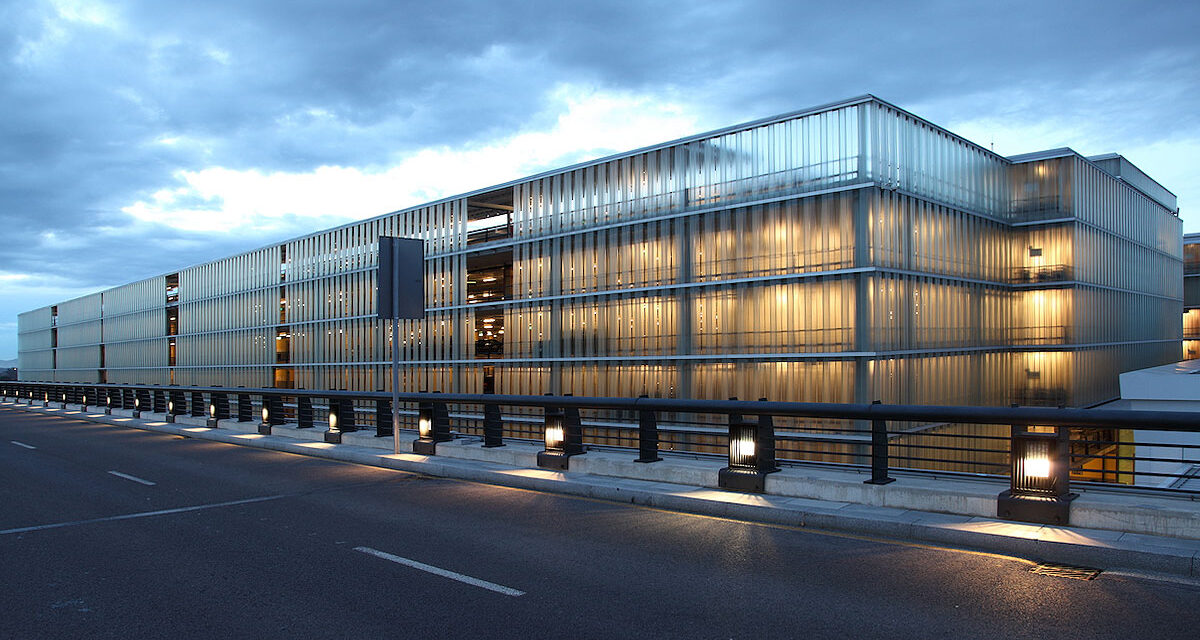 Barcelona Airport Parking Structure | Channel Glass Project