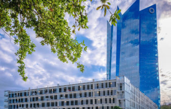 Frost Tower Parking Structure | Bendheim Channel Glass Project