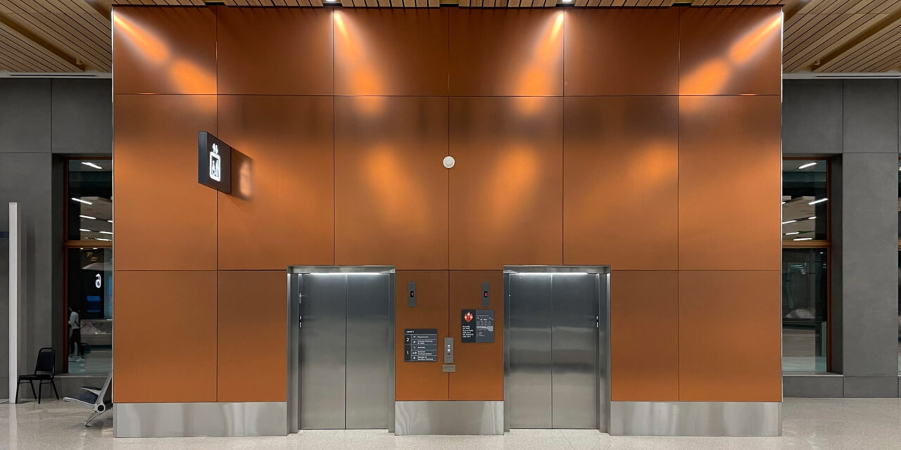 Elevators at KCI Airport with Bendheim glass.