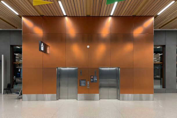 Elevators at KCI Airport with Bendheim glass.