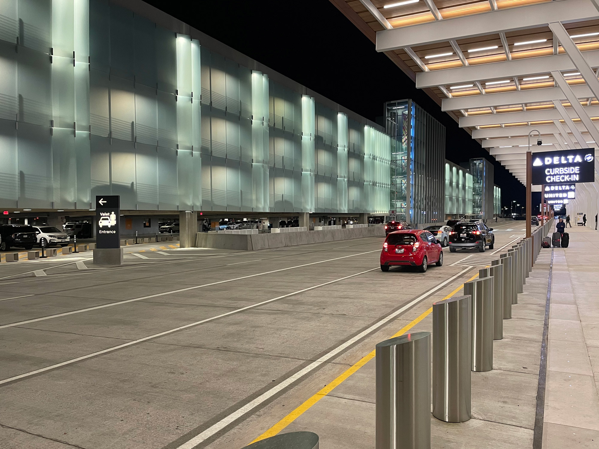 Kansas City International Airport Parking Structure Bendheim   Kci Parking Glass Ventilated Facade 1 Se 