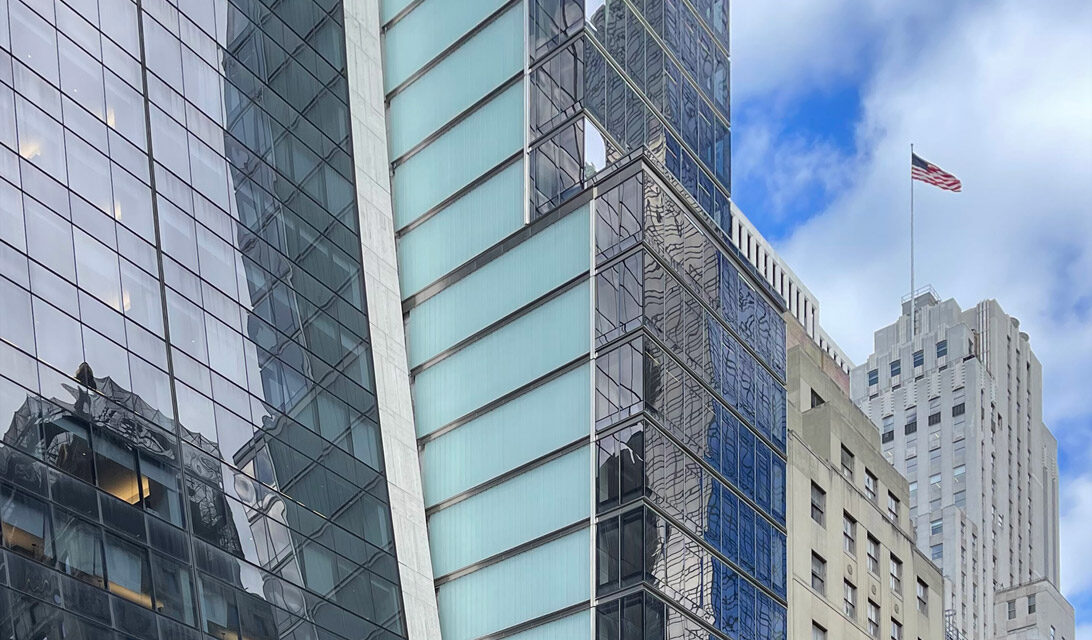 Exterior of 7 West 57th with Bendheim channel glass walls.