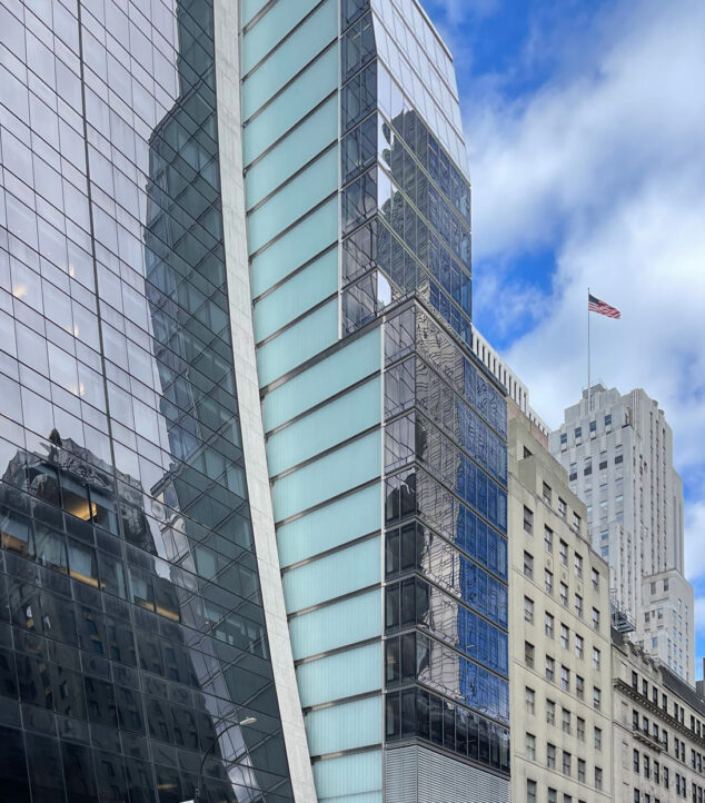 Exterior of 7 West 57th with Bendheim channel glass walls.