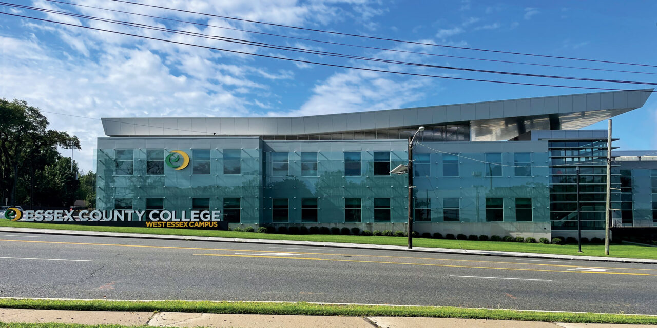 Glass rainscreen by Bendheim.