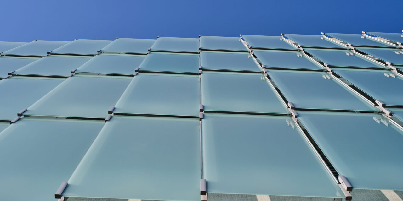 Ventilated glass facade by Bendheim on the exterior of the Kansas City International Airport parking structure.