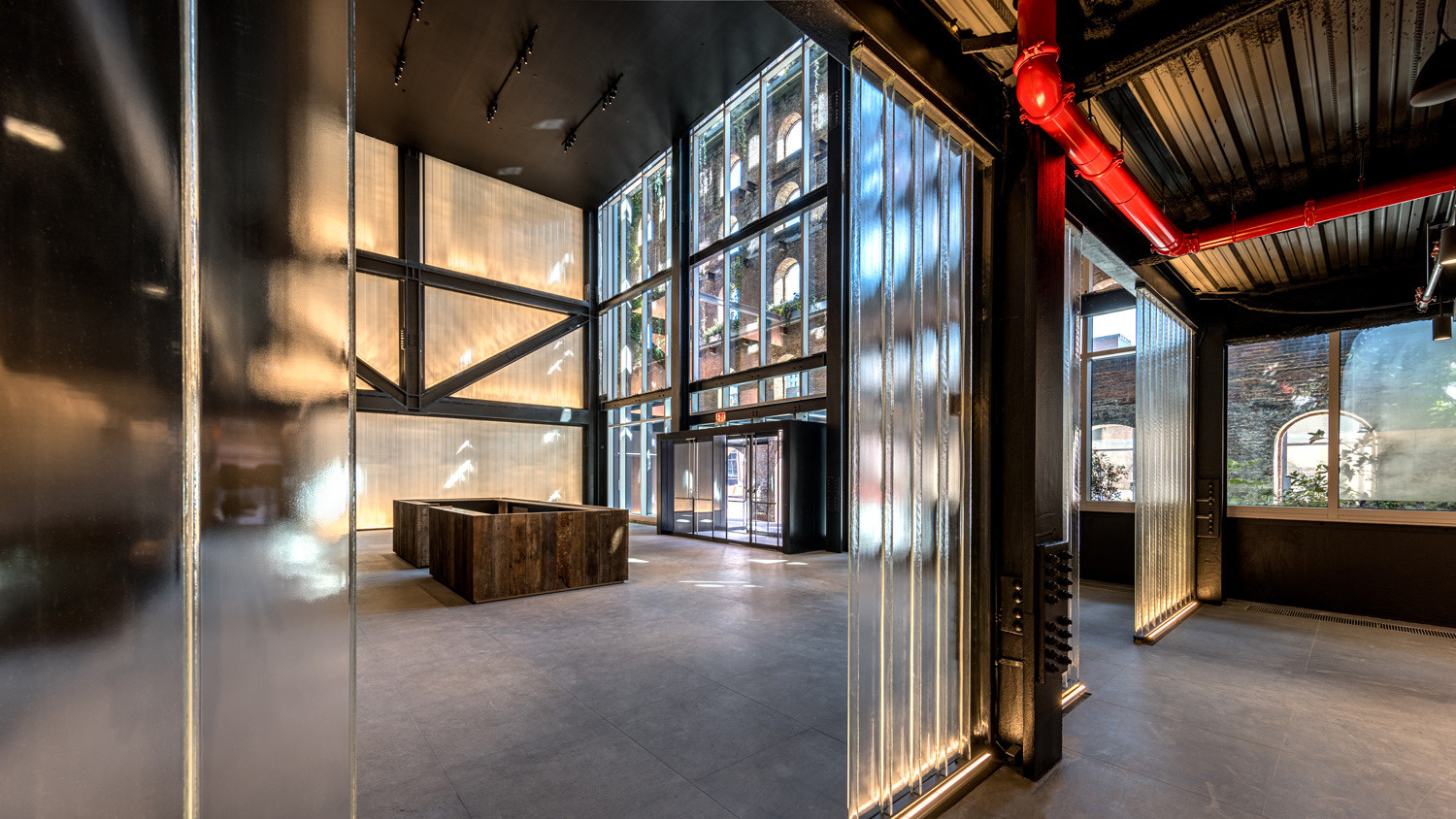 Bendheim channel glass walls in the lobby.