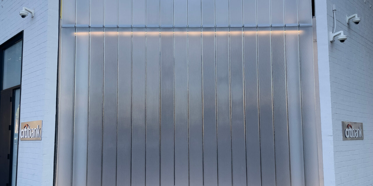 Bendheim channel glass exterior wall at Citi Bank.