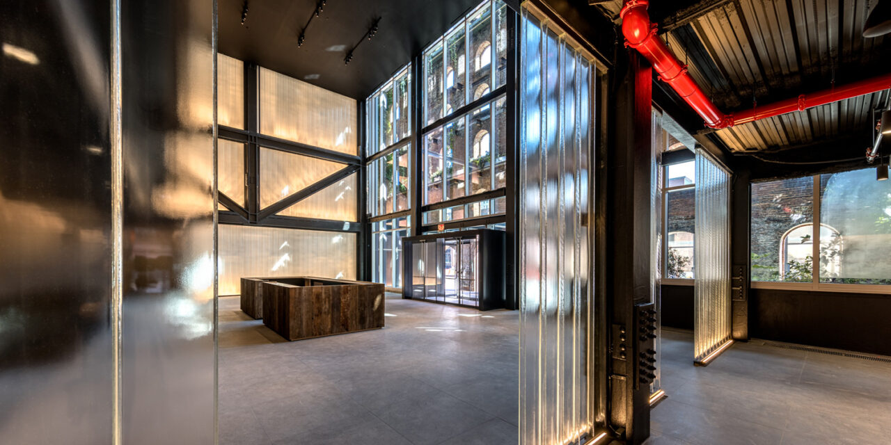 Bendheim channel glass walls in the lobby.