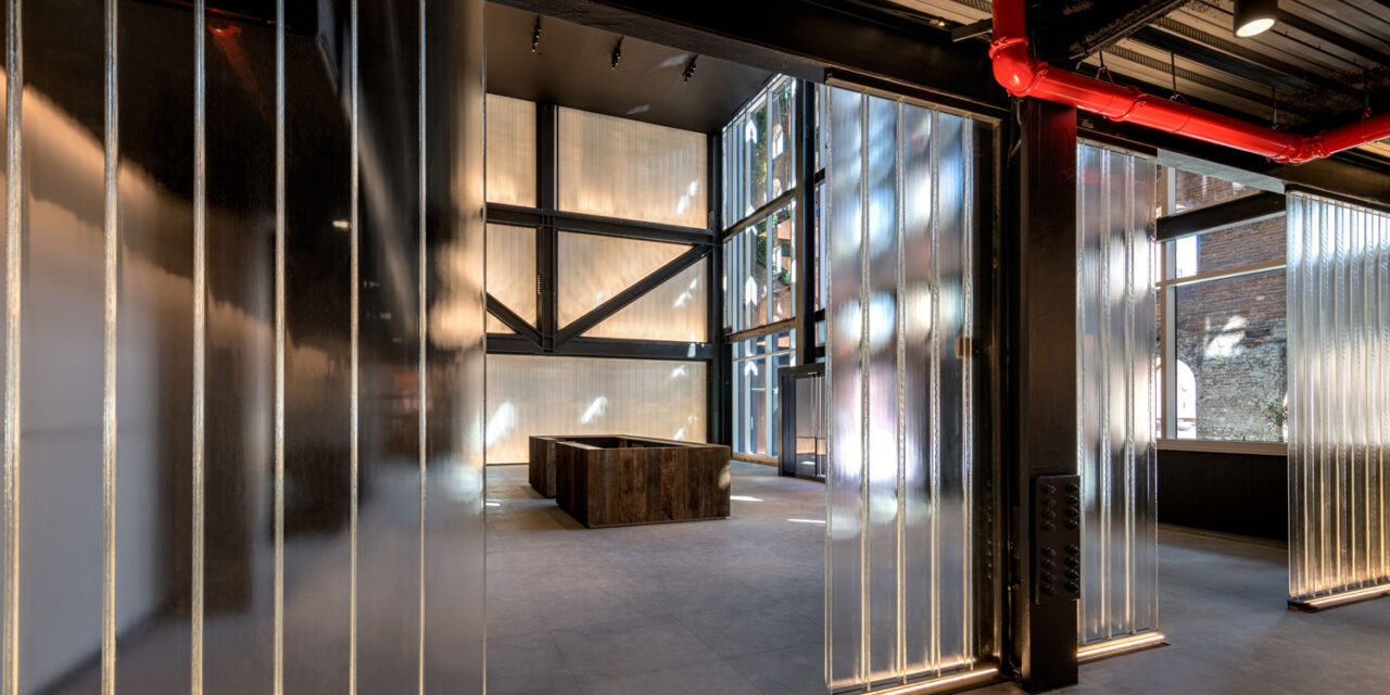 Bendheim channel glass walls in the lobby.