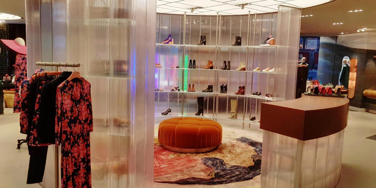 Channel glass walls making store displays.