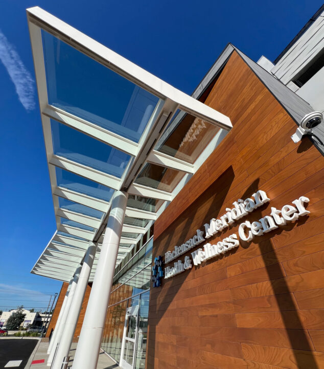Bendheim glass canopy system in front of a healthcare facility.