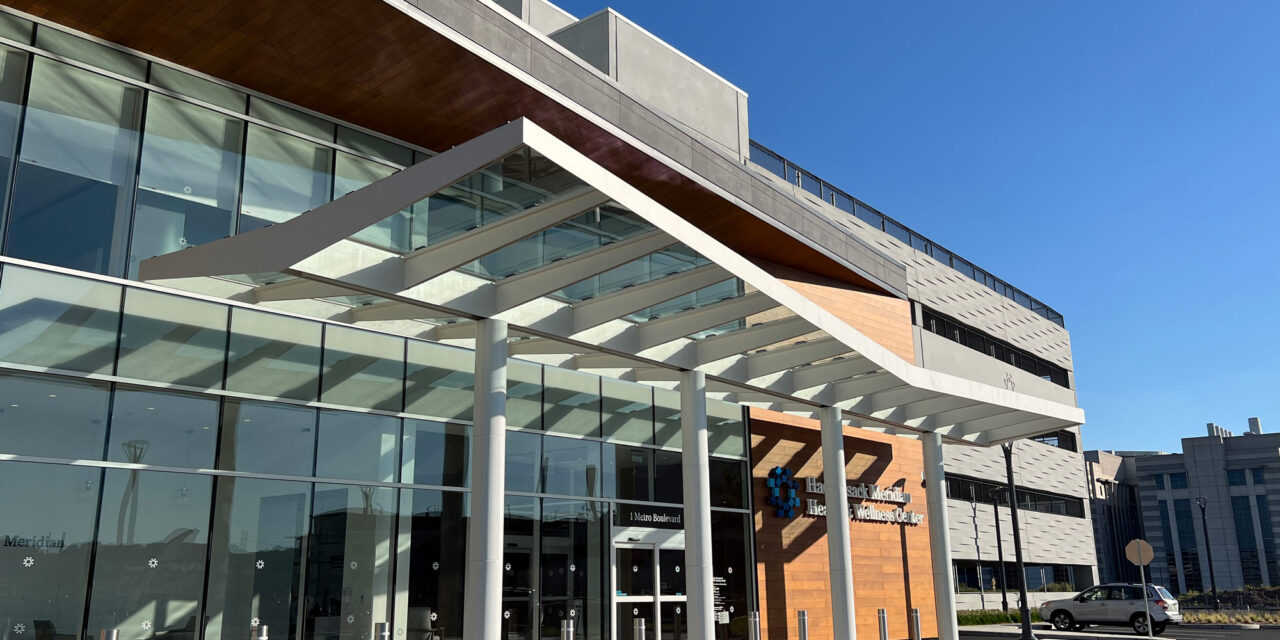 Bendheim glass canopy system in front of a healthcare facility.