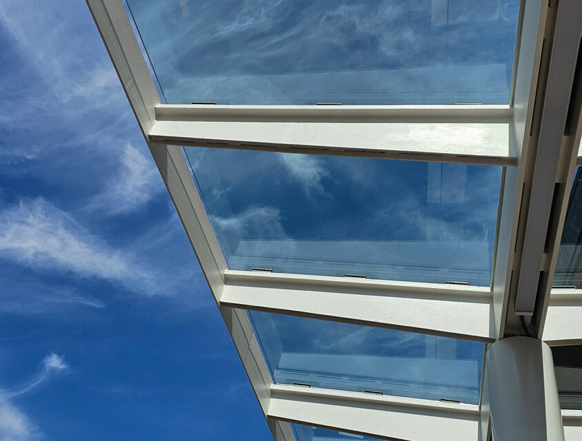 Bendheim glass canopy system in front of a healthcare facility.