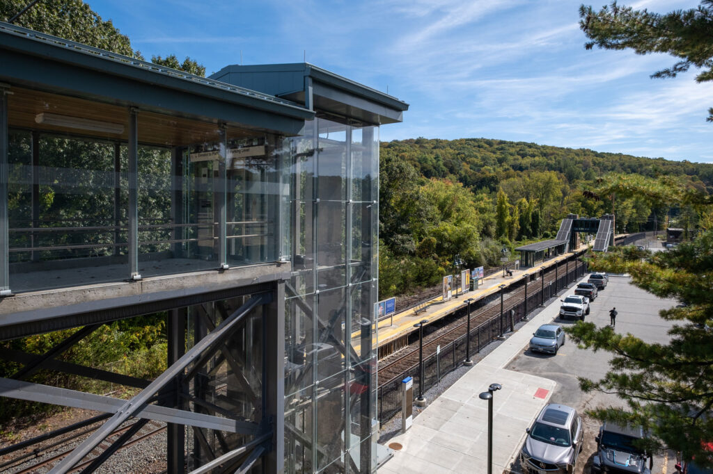 Elevator shaft enclosed by Bendheim's glass rainscreen system.