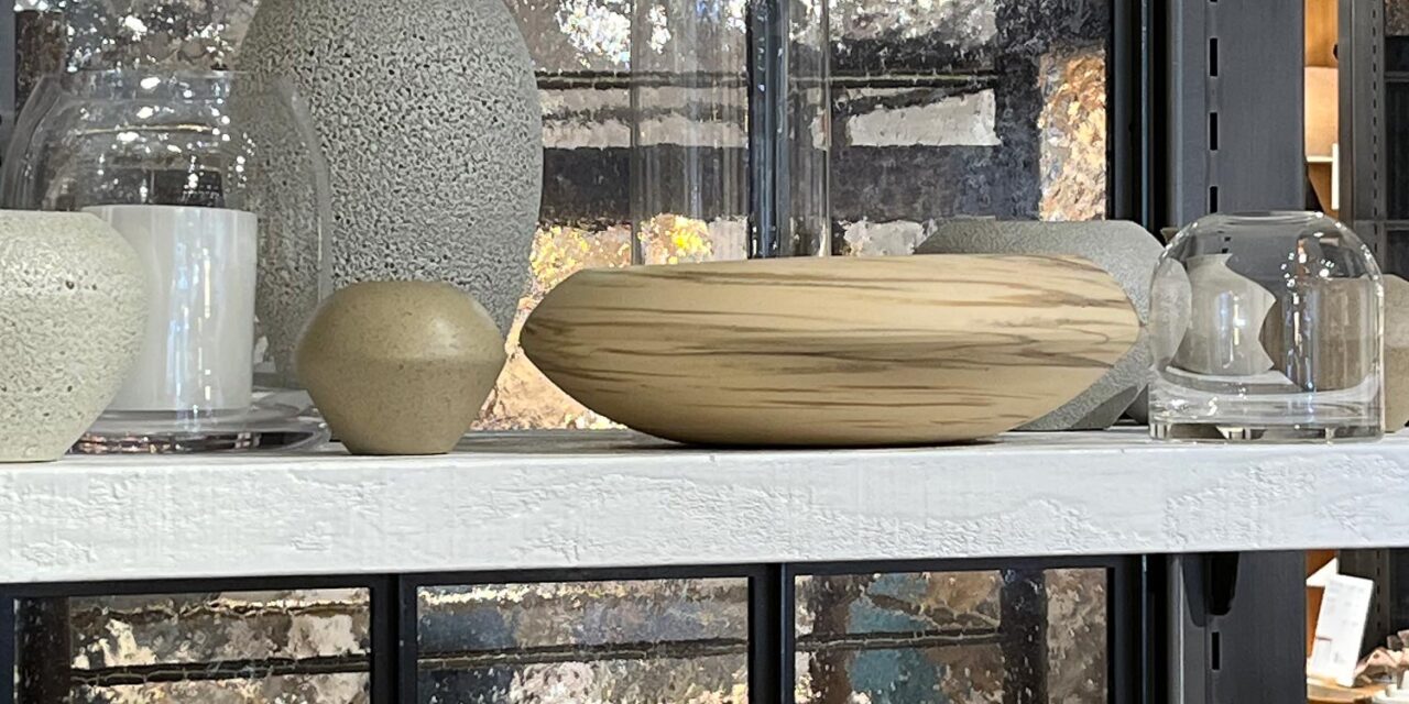 Seeded glass by Bendheim in a partition wall.